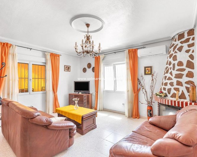 Image No.4-4 Bed Villa for sale