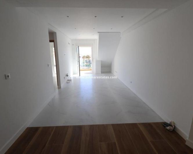 Image No.4-2 Bed Apartment for sale