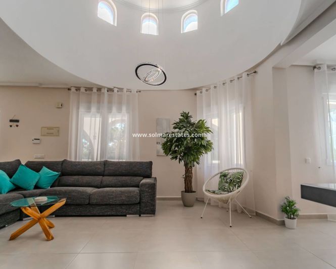 Image No.13-4 Bed Villa for sale