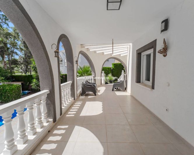 Image No.40-4 Bed Villa for sale