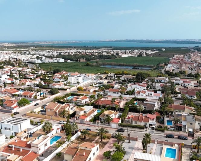 Image No.39-3 Bed Villa for sale