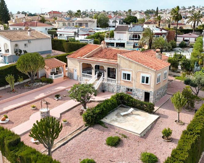 Image No.49-3 Bed Villa for sale