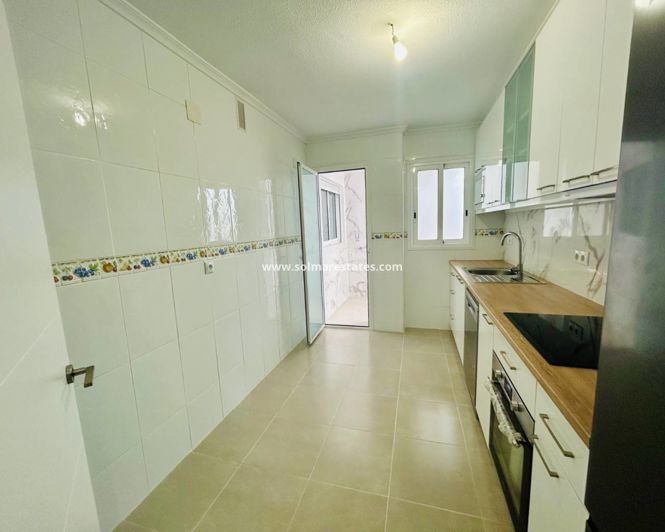 Image No.2-4 Bed Apartment for sale