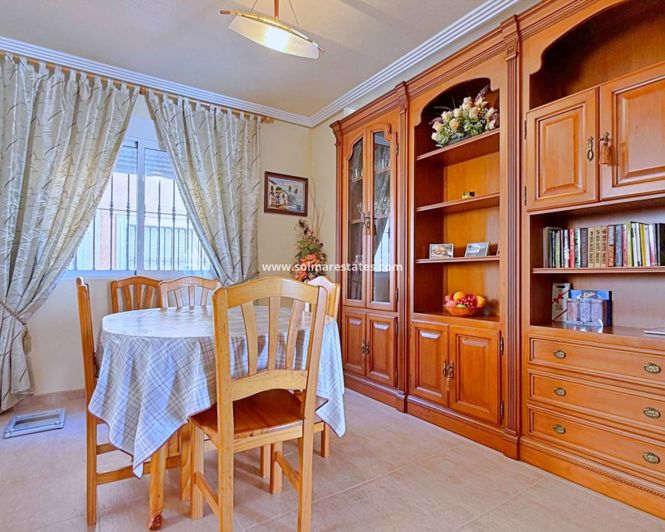 Image No.12-4 Bed Villa for sale