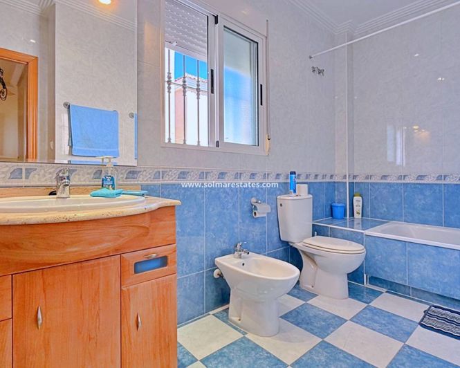 Image No.36-4 Bed Villa for sale