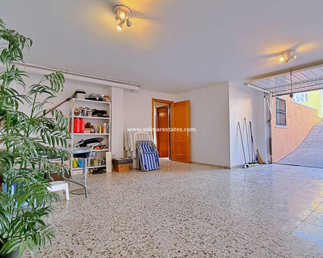 Image No.48-4 Bed Villa for sale