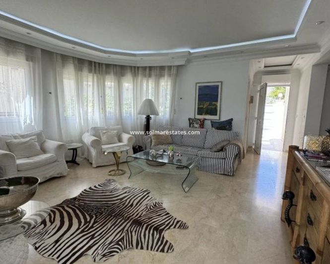 Image No.36-3 Bed Villa for sale