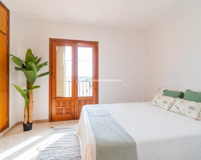 Image No.19-2 Bed Townhouse for sale