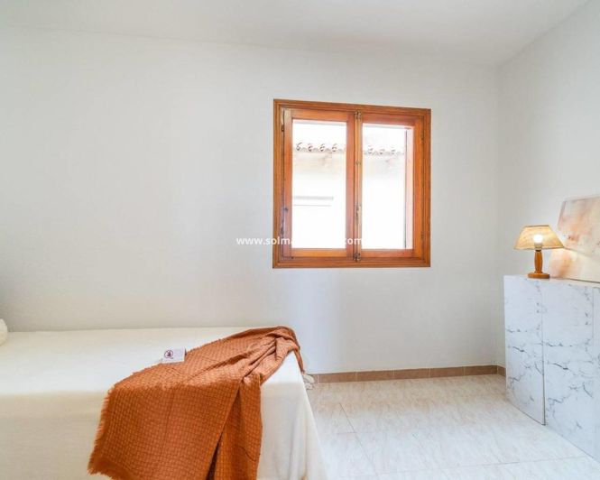 Image No.25-2 Bed Townhouse for sale