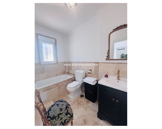 Image No.19-3 Bed Villa for sale