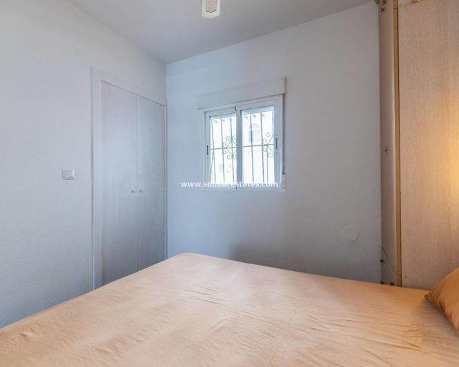 Image No.20-1 Bed Apartment for sale
