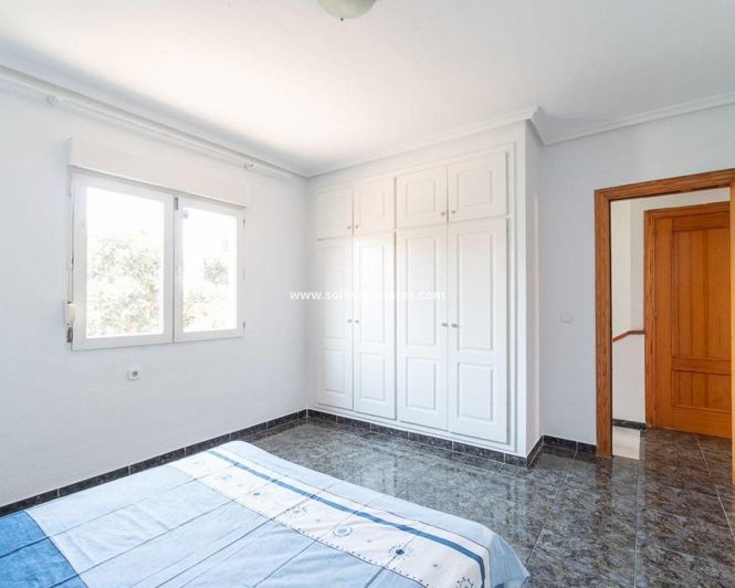 Image No.14-3 Bed House for sale