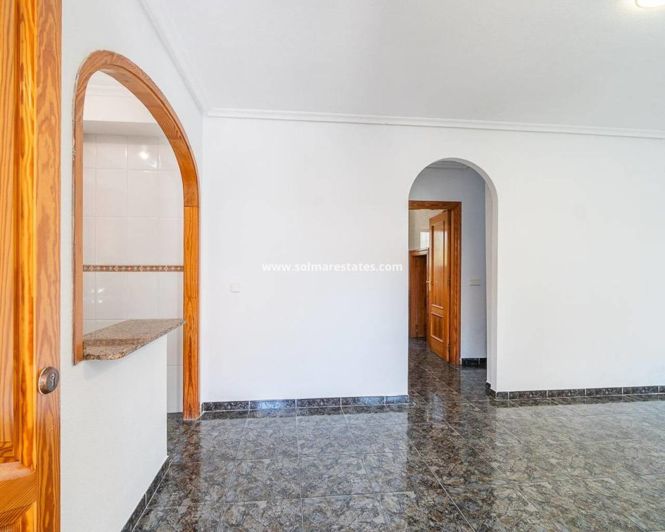 Image No.4-3 Bed House for sale