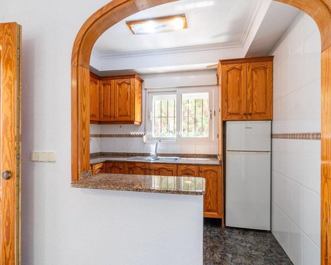 Image No.9-3 Bed House for sale