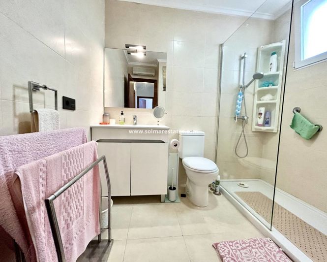 Image No.17-3 Bed Apartment for sale