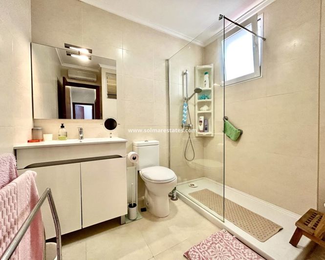Image No.18-3 Bed Apartment for sale