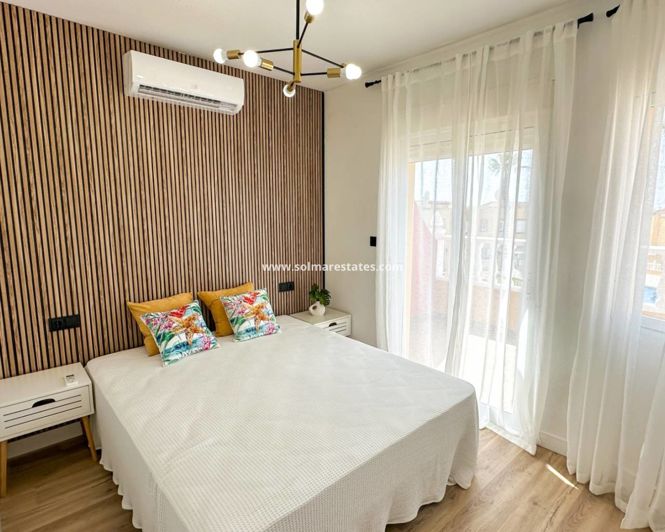 Image No.19-2 Bed Townhouse for sale