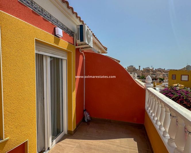 Image No.32-2 Bed Townhouse for sale