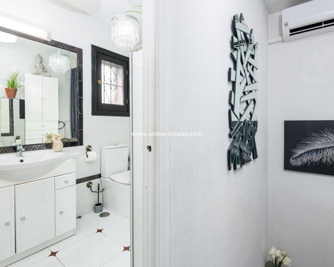 Image No.40-3 Bed Townhouse for sale