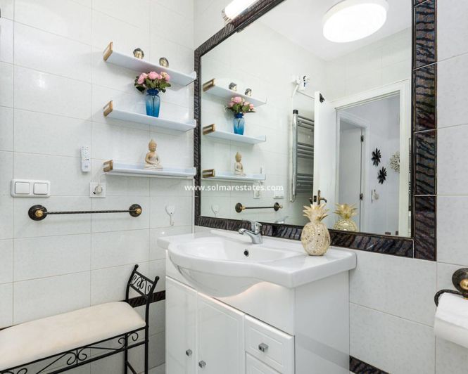 Image No.42-3 Bed Townhouse for sale