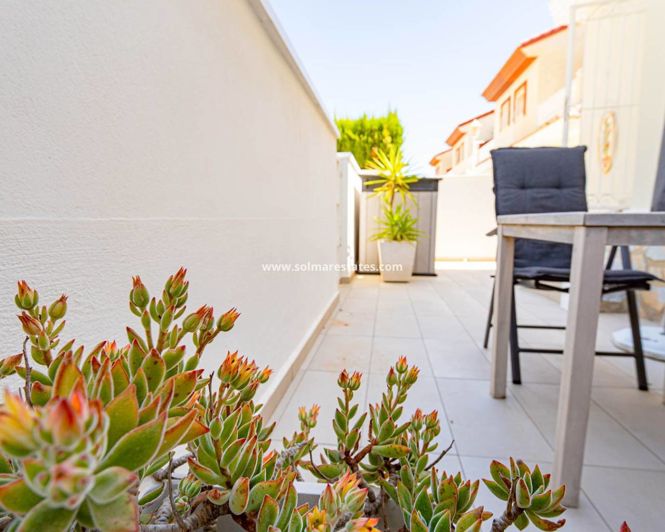 Image No.23-3 Bed Townhouse for sale
