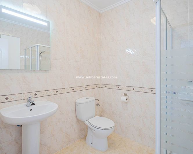 Image No.47-3 Bed Townhouse for sale