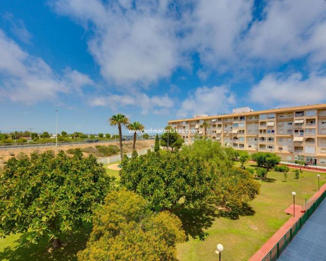 Image No.33-Appartement de 2 chambres à vendre à Torrevieja