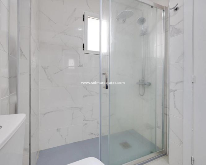 Image No.22-Appartement de 2 chambres à vendre à Torrevieja