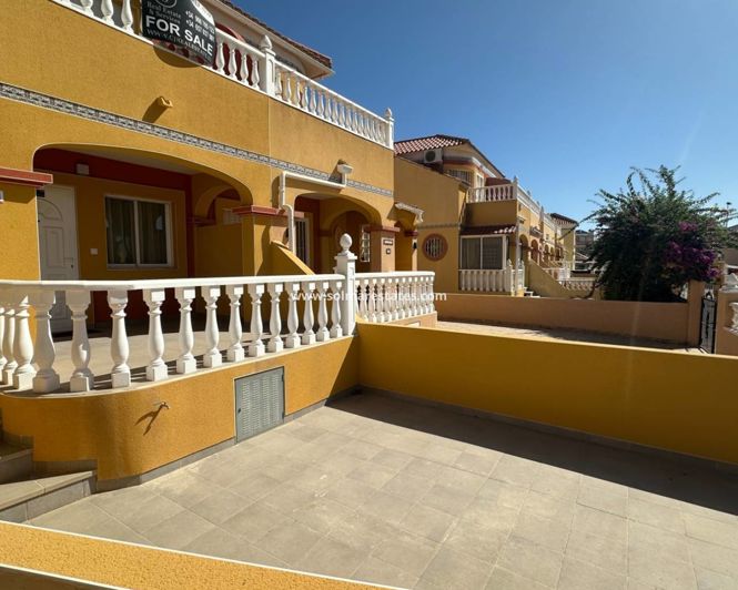 Image No.43-2 Bed Townhouse for sale