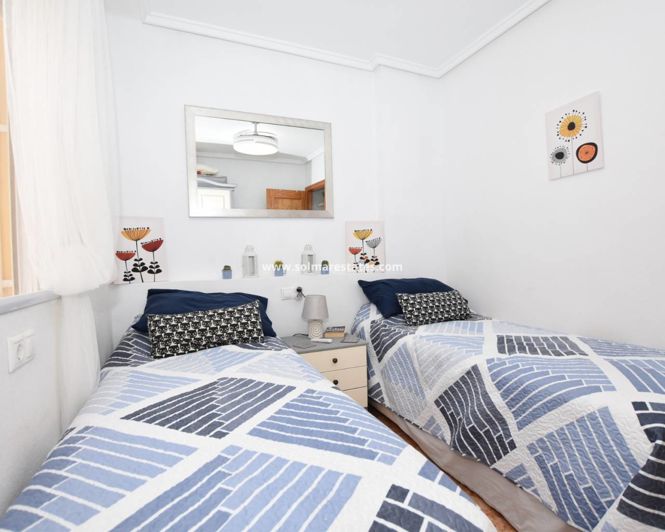 Image No.13-2 Bed Townhouse for sale