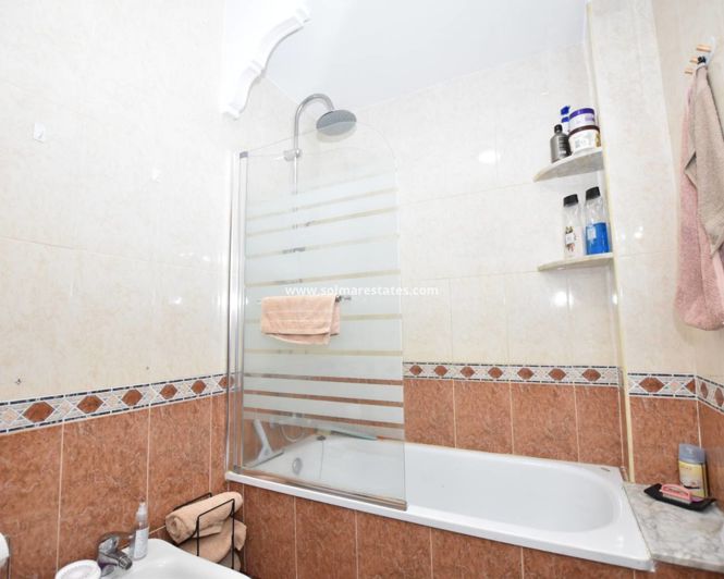 Image No.16-2 Bed Townhouse for sale