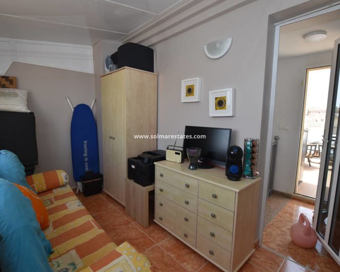 Image No.20-2 Bed Townhouse for sale
