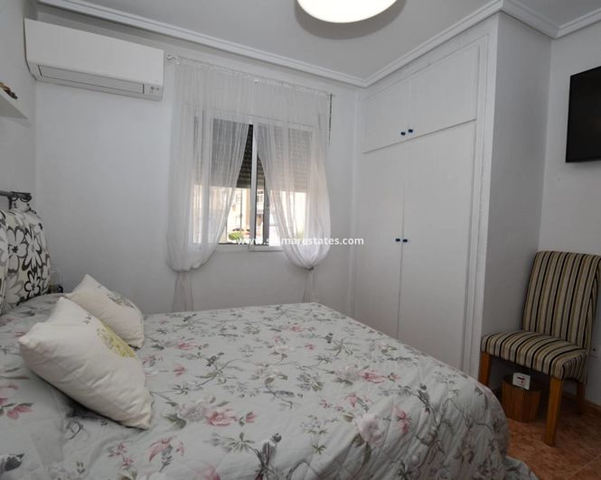 Image No.23-2 Bed Townhouse for sale