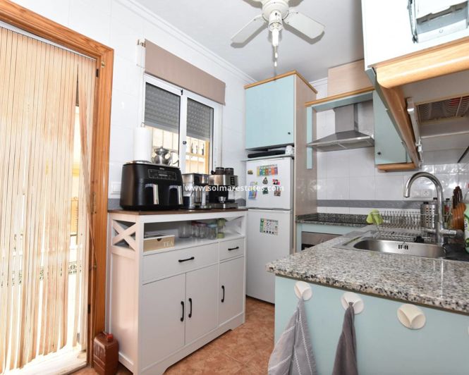 Image No.27-2 Bed Townhouse for sale