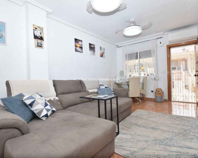Image No.9-2 Bed Townhouse for sale