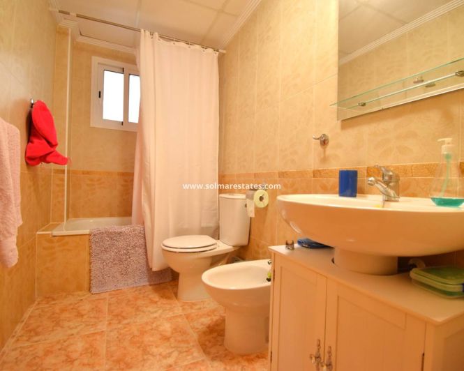 Image No.12-Appartement de 2 chambres à vendre à Punta Prima