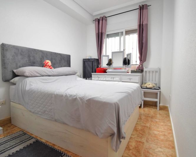 Image No.8-Appartement de 2 chambres à vendre à Punta Prima