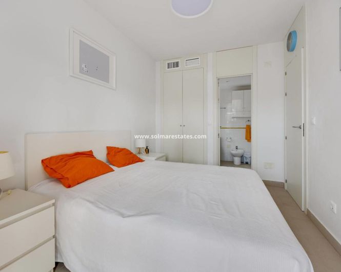 Image No.20-2 Bed Apartment for sale
