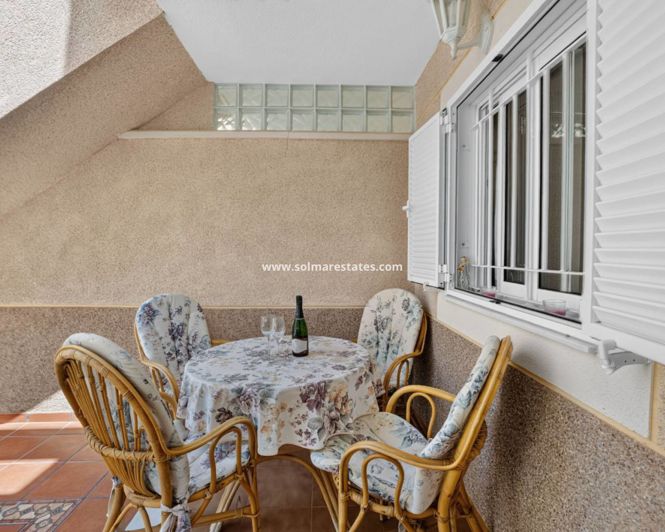 Image No.20-2 Bed Apartment for sale