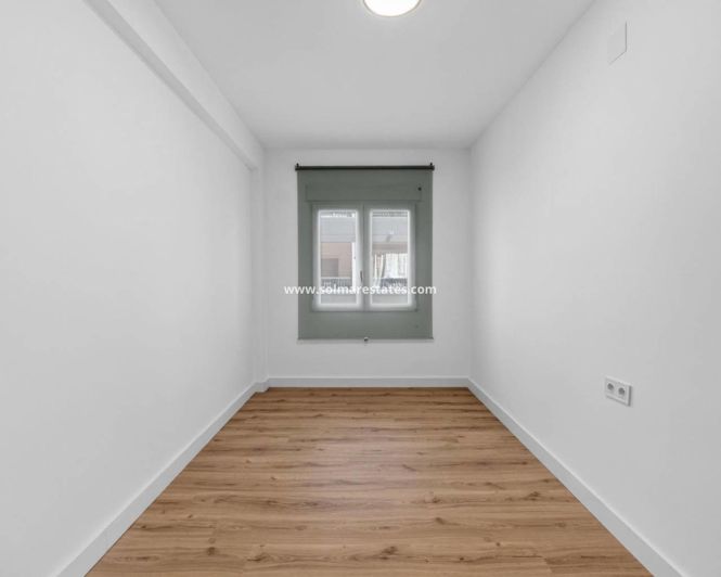 Image No.12-3 Bed Apartment for sale