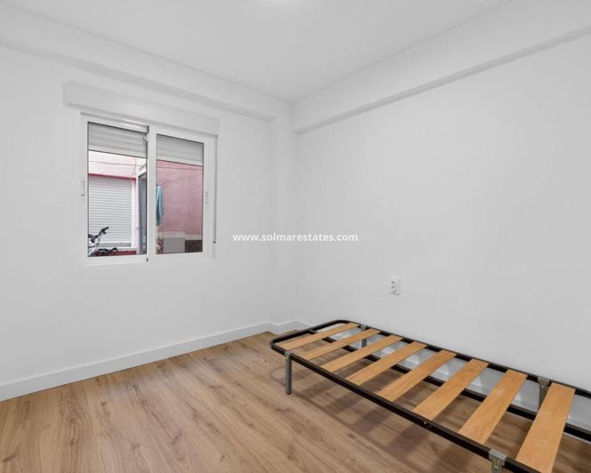 Image No.18-3 Bed Apartment for sale