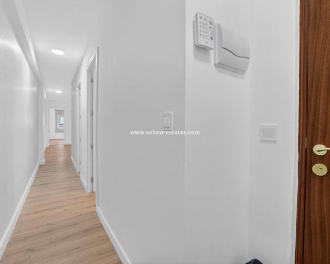 Image No.20-3 Bed Apartment for sale