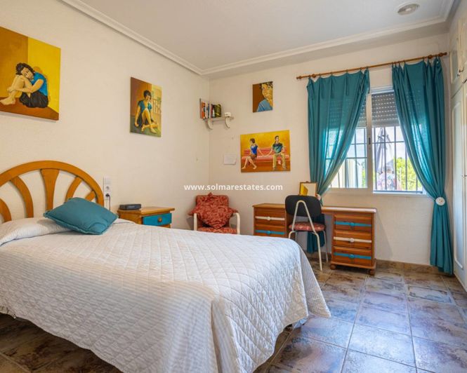 Image No.11-5 Bed Villa for sale