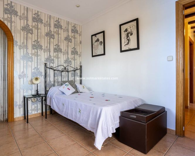 Image No.28-5 Bed Villa for sale