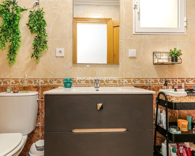 Image No.20-2 Bed Apartment for sale