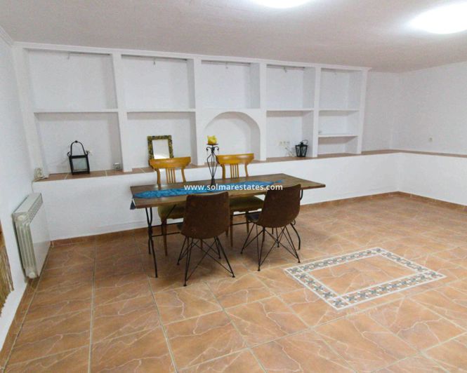 Image No.42-5 Bed Villa for sale