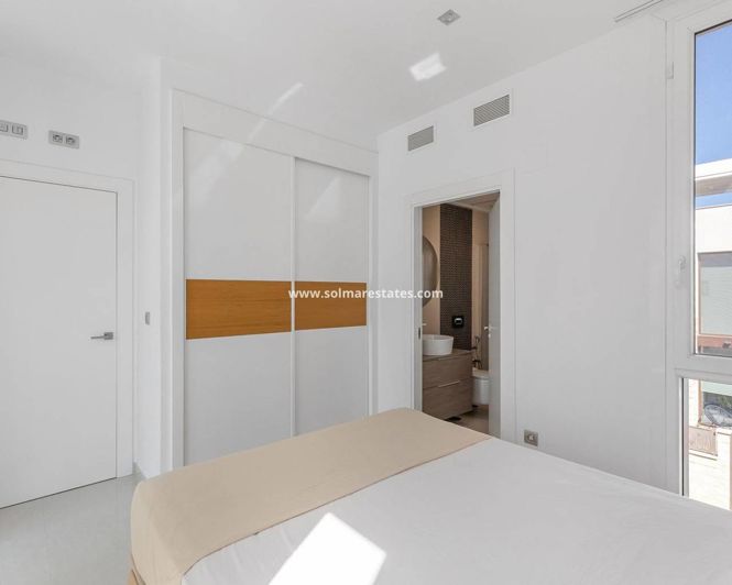 Image No.19-3 Bed Villa for sale