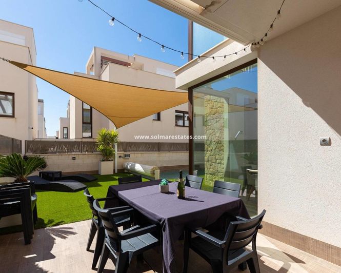 Image No.24-3 Bed Villa for sale