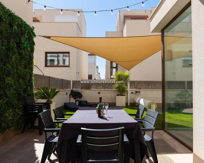 Image No.25-3 Bed Villa for sale