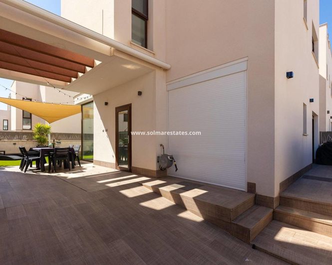 Image No.30-3 Bed Villa for sale